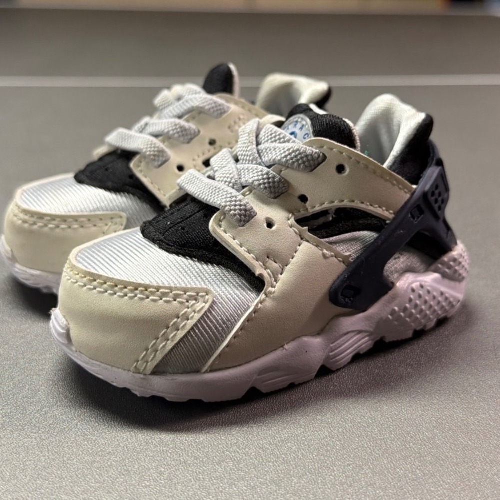 Nike Huarache Run Infant Toddler Shoes Size 3C White Black Gray Sneakers Baby - Picture 3 of 8